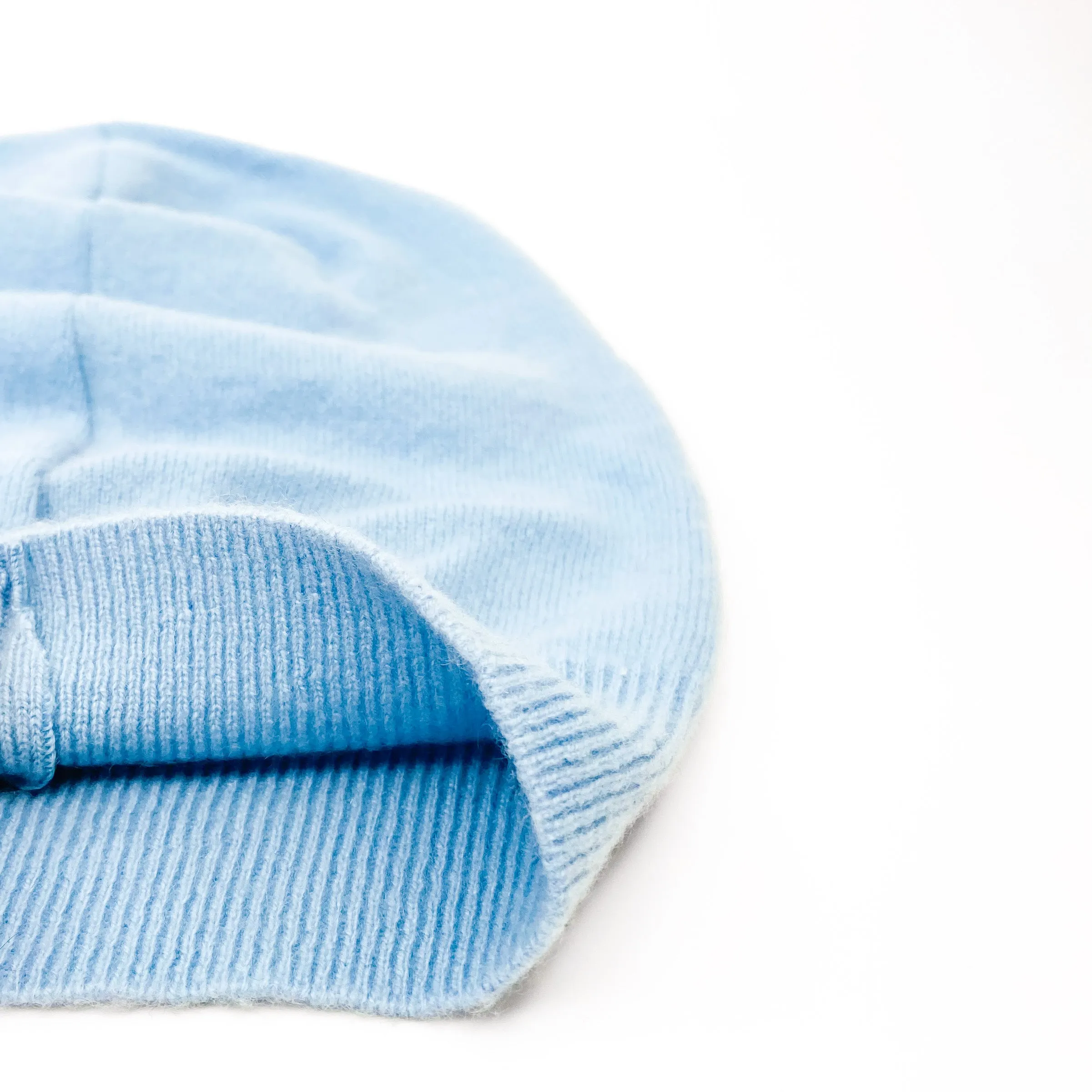 CASHMERE BEANIE | XL Soft Light Blue